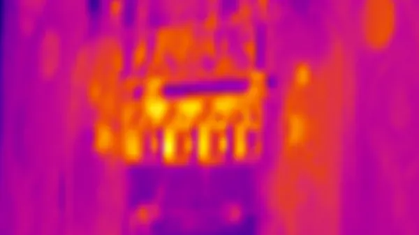 Thermographic image of the testing die cavity in false colour